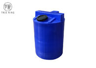 Un'emergenza blu cilindrica di 100 serbatoi di acqua di gallone poli dell'interno per la casa